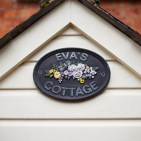 Fab 2 Bed Cotswolds Cottage With Private Courtyard Avon Dassett Exterior photo