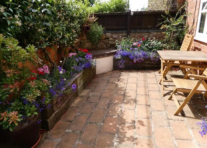 Fab 2 Bed Cotswolds Cottage With Private Courtyard