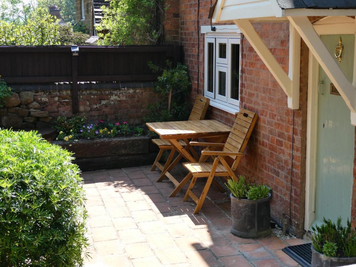 Fab 2 Bed Cotswolds With Private Courtyard